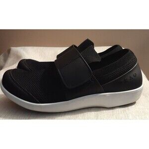 Traq Alegria Black Slip On Shoes Sneakers Top Qwik Size 10.5/11